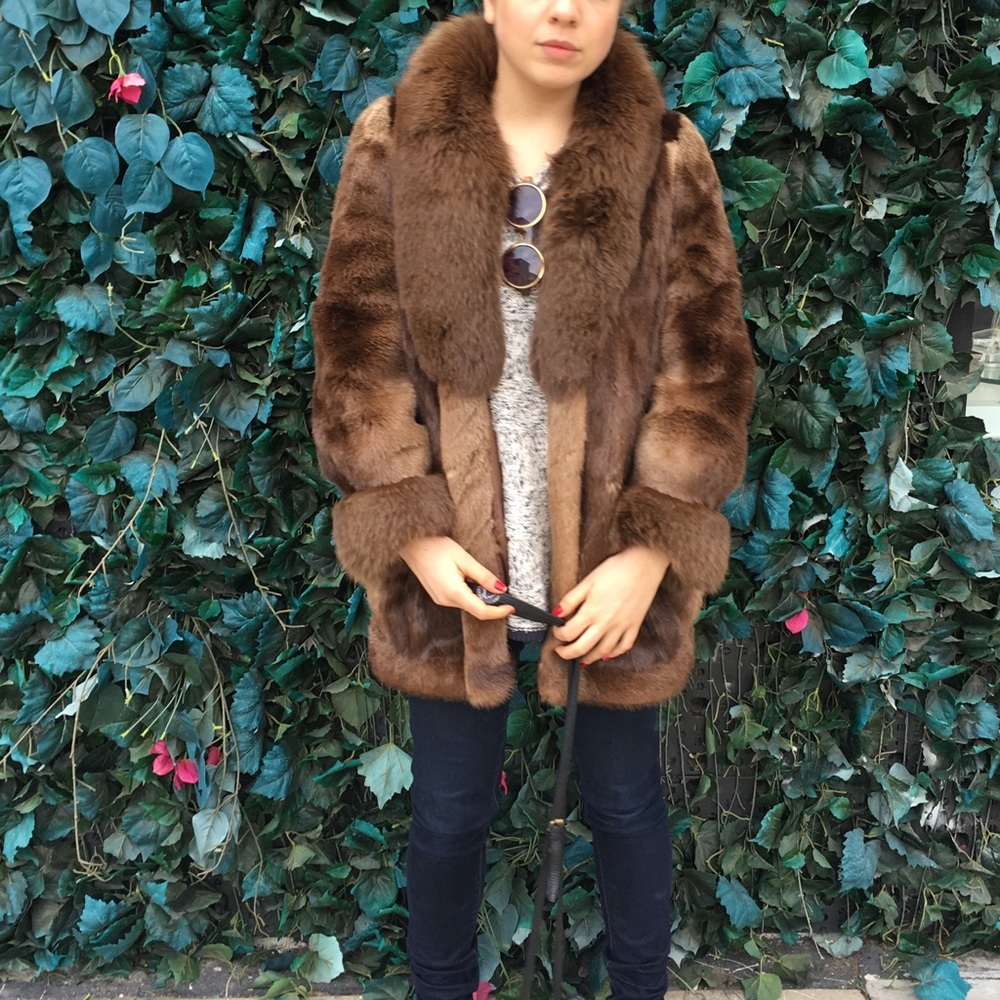 Fur coat - Picture 2 of 5